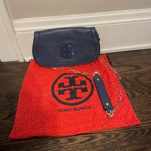 Like New! Tory Burch Amanda Clutch/Cross body bag